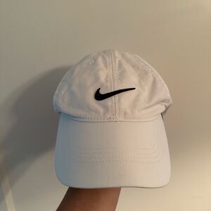 Nike White and Black Sports Cap